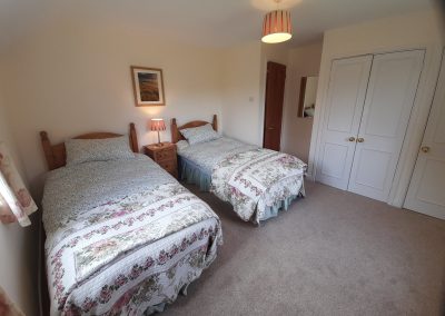 Pennycombe twin bedroom